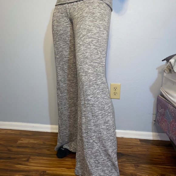 Grey Juicy Couture Sweatpants (little use) - Picture 2 of 5